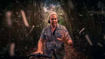 Raining-Catarpillars-1080