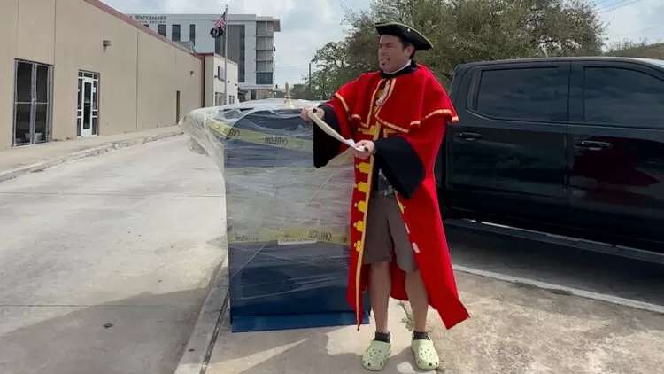 Town-Crier-Mailbox-web